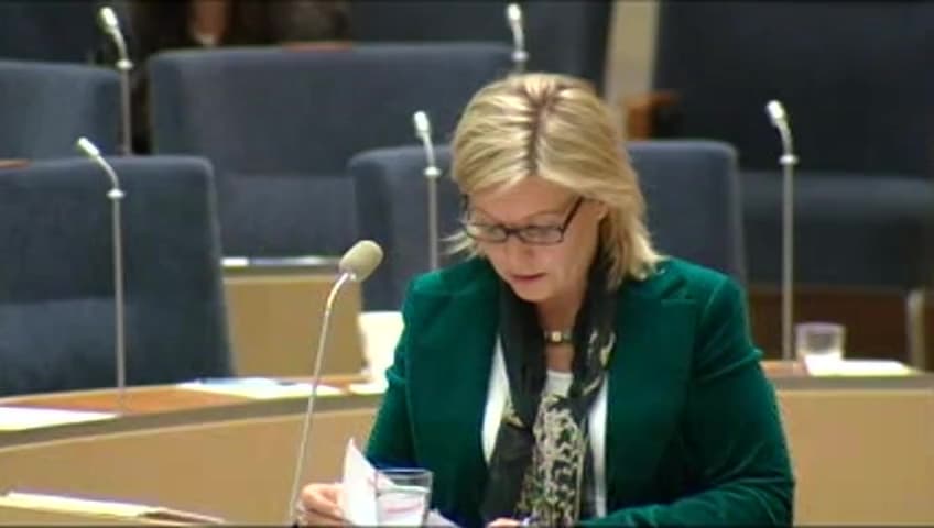 Stillbild från Interpellationsdebatt, Aktivitetsförbudet för unga