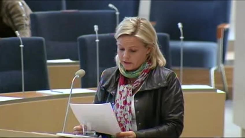 Stillbild från Interpellationsdebatt, Studier för deltagare i fas 3