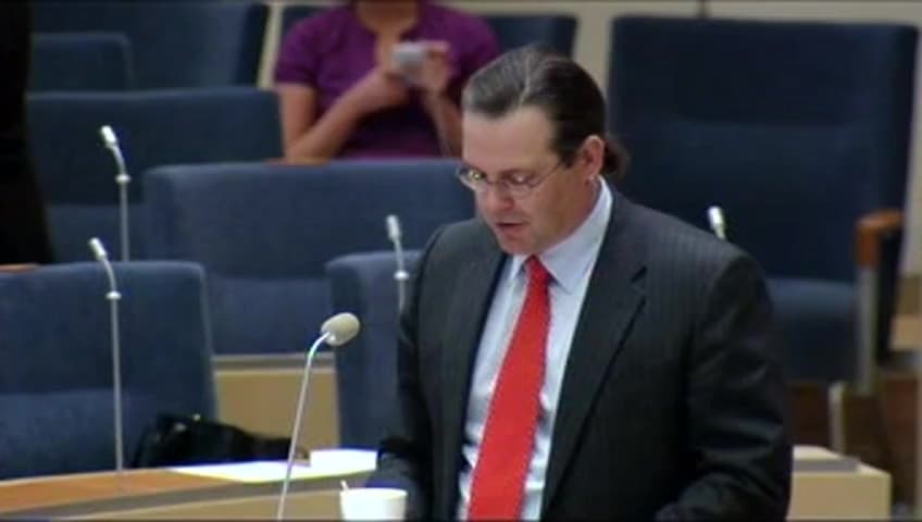 Stillbild från Interpellationsdebatt, Framförhållning vid införandet av nya förmånsregler