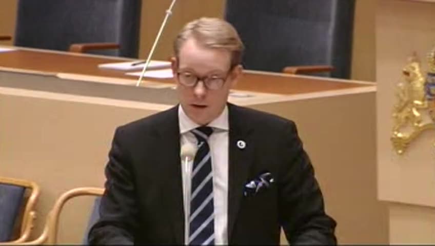 Stillbild från Interpellationsdebatt, Dagsaktuell landinformation och avvisning till failed states