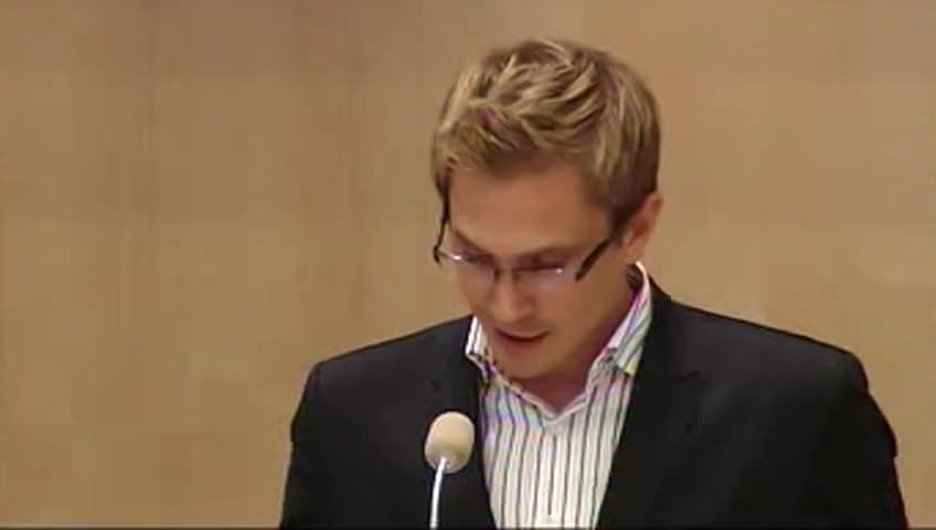 Stillbild från Debatt om förslag, Konkurrens på spåret