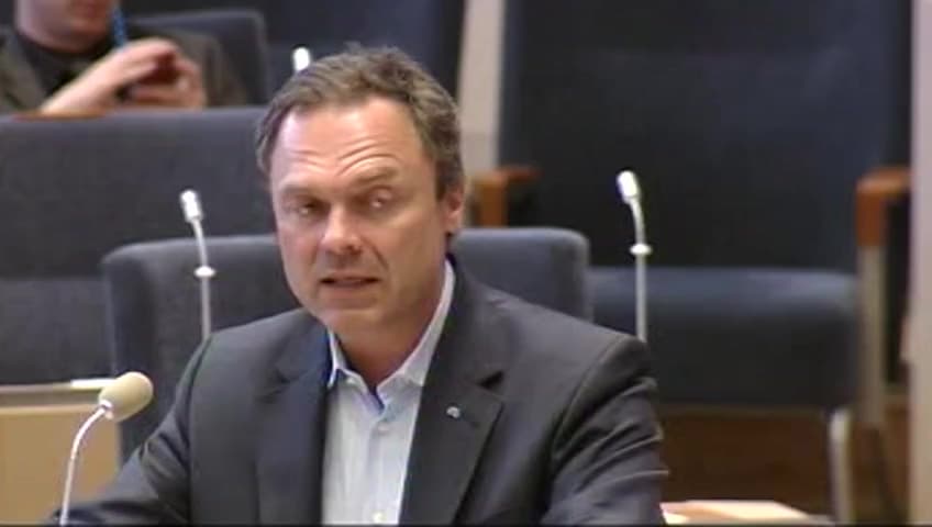 Stillbild från Interpellationsdebatt, Specialutformade program i gymnasieskolan