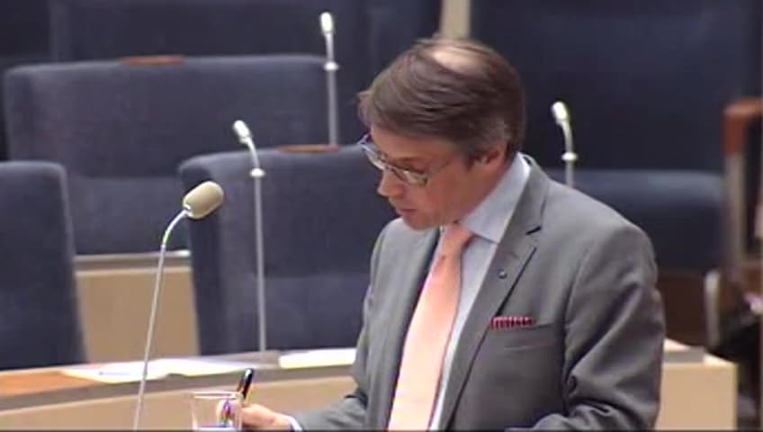 Stillbild från Interpellationsdebatt, Effekterna vid en försäljning av Apoteket