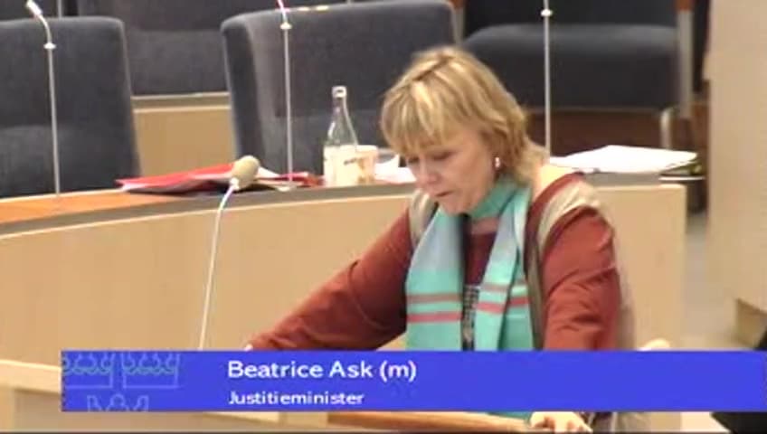 Stillbild från Interpellationsdebatt, Huliganlag
