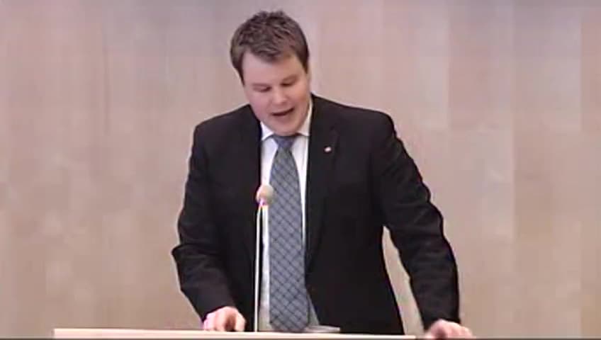 Stillbild från Debatt om förslag, Ägarlägenheter