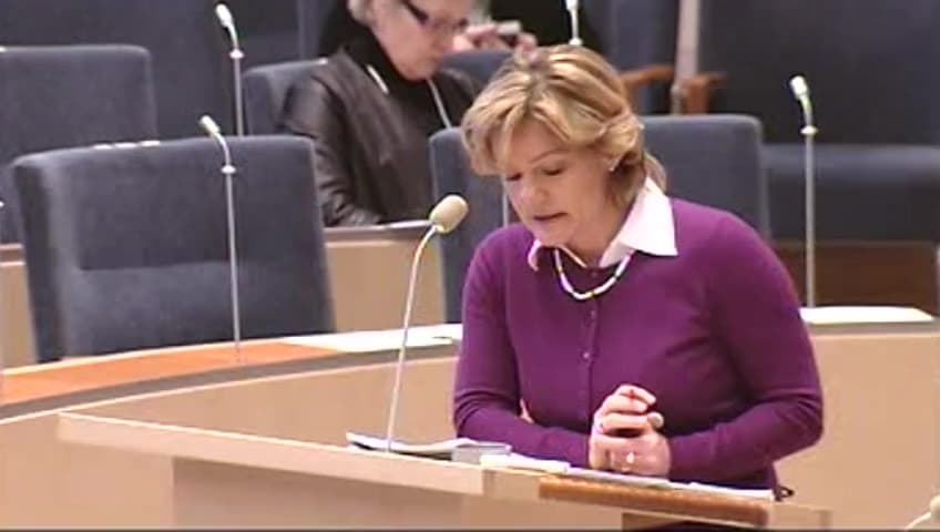 Stillbild från Interpellationsdebatt, Kommunals undersökning om de anställdas syn på de äldres och sin egen situation inom äldreomsorgen