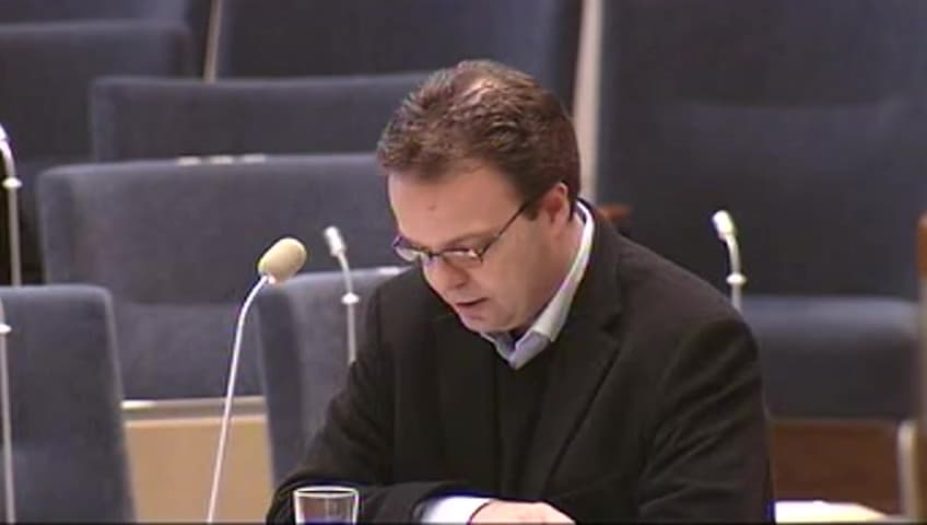 Stillbild från Interpellationsdebatt, Utbildning för varslade och arbetslösa