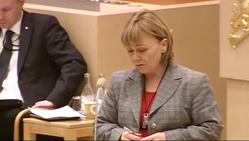 Stillbild från Interpellationsdebatt, Polisen