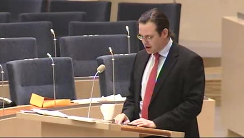 Stillbild från Interpellationsdebatt, Skatter, avdrag och inkomstskillnader
