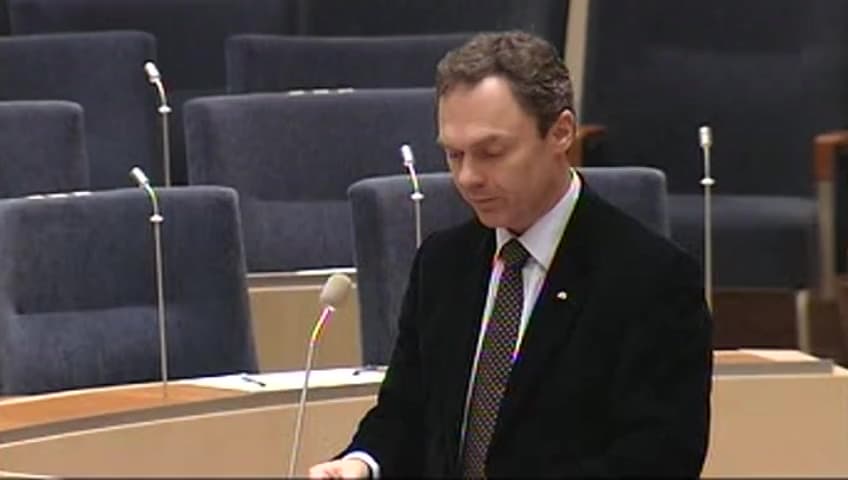 Stillbild från Interpellationsdebatt, Åtgärder för att stärka det kommunala självstyret på skolans område