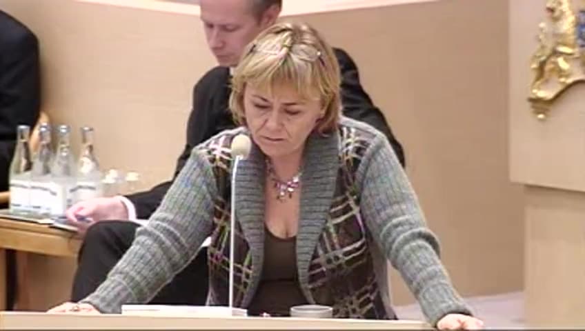 Stillbild från Interpellationsdebatt, Barnäktenskap
