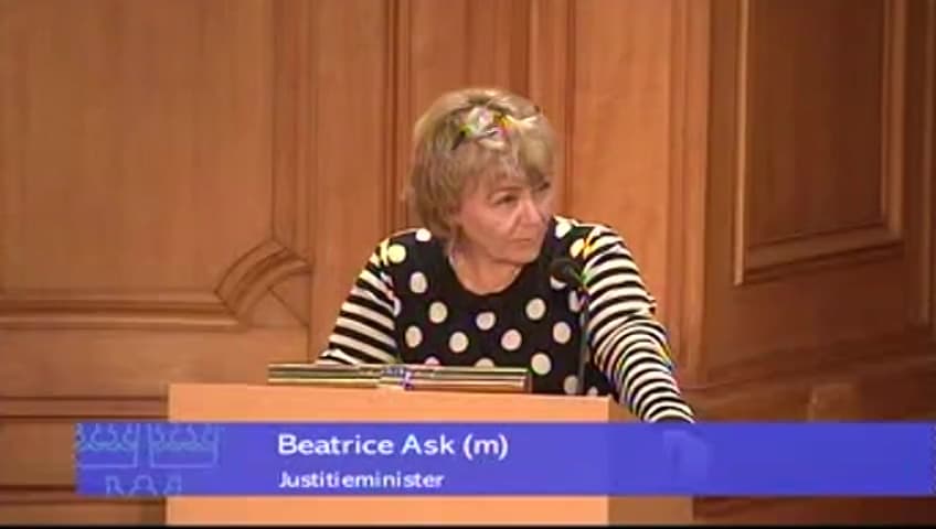 Stillbild från Interpellationsdebatt, Koppleri