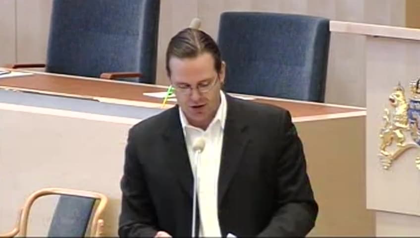 Stillbild från Interpellationsdebatt, Organiserad brottslighet i byggbranschen