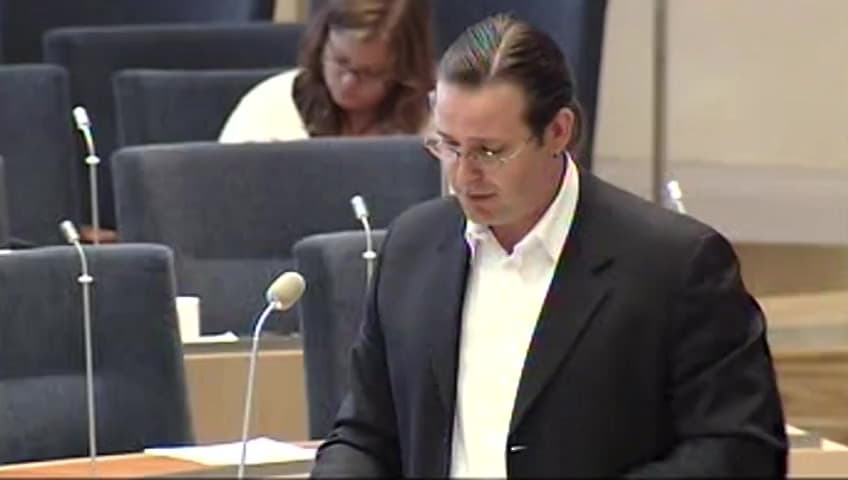 Stillbild från Interpellationsdebatt, Begränsningsregeln i fastighetsskatten