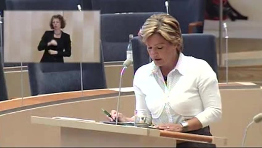 Stillbild från Interpellationsdebatt, Mäns våld mot döva kvinnor