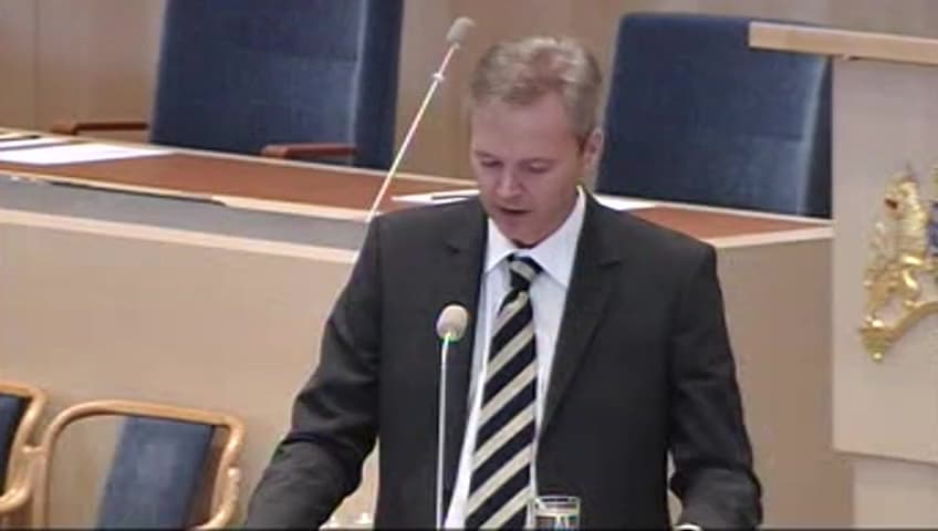 Stillbild från Interpellationsdebatt, Vapenfrias rättigheter