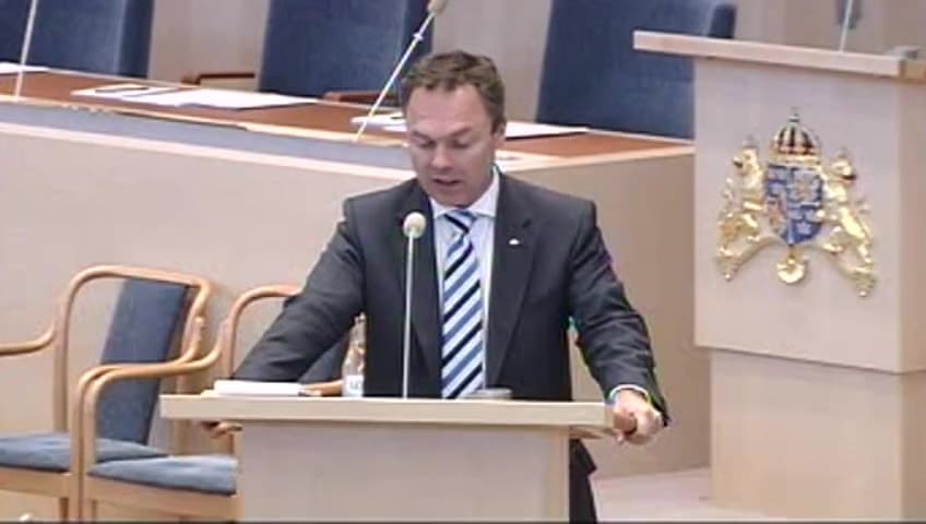 Stillbild från Interpellationsdebatt, Omfördelning av medel från gymnasiet till grundskolans tidigare årskurser