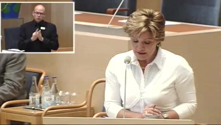 Stillbild från Interpellationsdebatt, Förbättrad tolkservice för döva, hörselskadade och döva med synskada