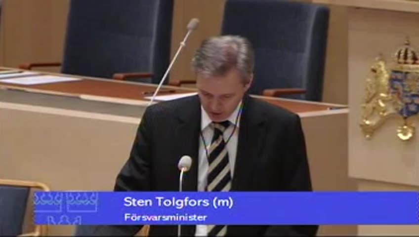 Stillbild från Interpellationsdebatt, Användandet av fyrverkeripjäser