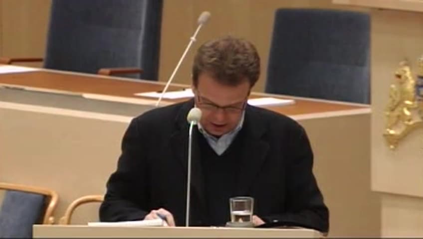 Stillbild från Interpellationsdebatt, Höga direktörslöner
