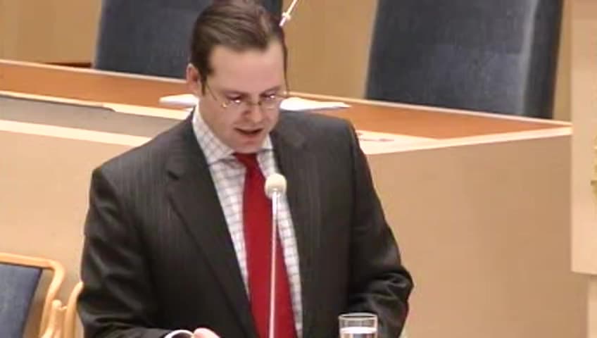 Stillbild från Interpellationsdebatt, Inställda arbetsgivaravgiftshöjningar för de små företagen