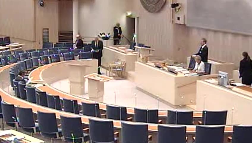Stillbild från Interpellationsdebatt, Film på bio i hela landet