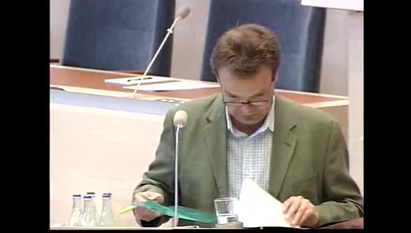 Stillbild från Interpellationsdebatt, Sommarjobb
