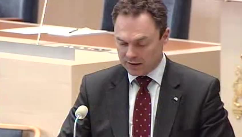 Stillbild från Interpellationsdebatt, Elevmedverkan i gymnasieskolans lokala styrelser
