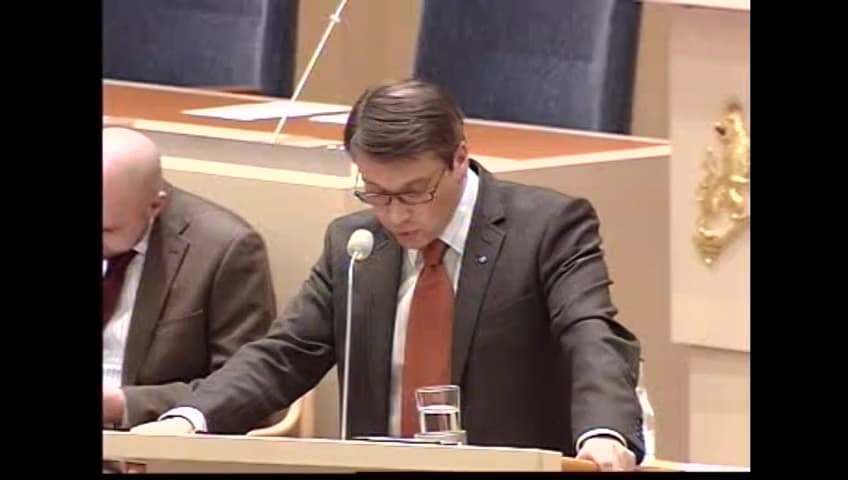 Stillbild från Interpellationsdebatt, Kirurgisk behandling vid whiplashskador