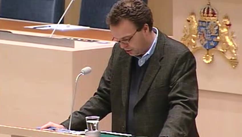 Stillbild från Interpellationsdebatt, Kvinnors löner och inkomster