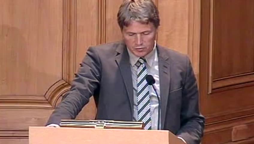 Stillbild från Interpellationsdebatt, Insatser mot organiserad brottslighet