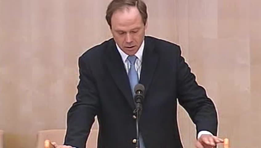 Stillbild från Debatt om förslag, Skattelättnad för bilar i vissa miljöklasser (prop. 2005/06:167)