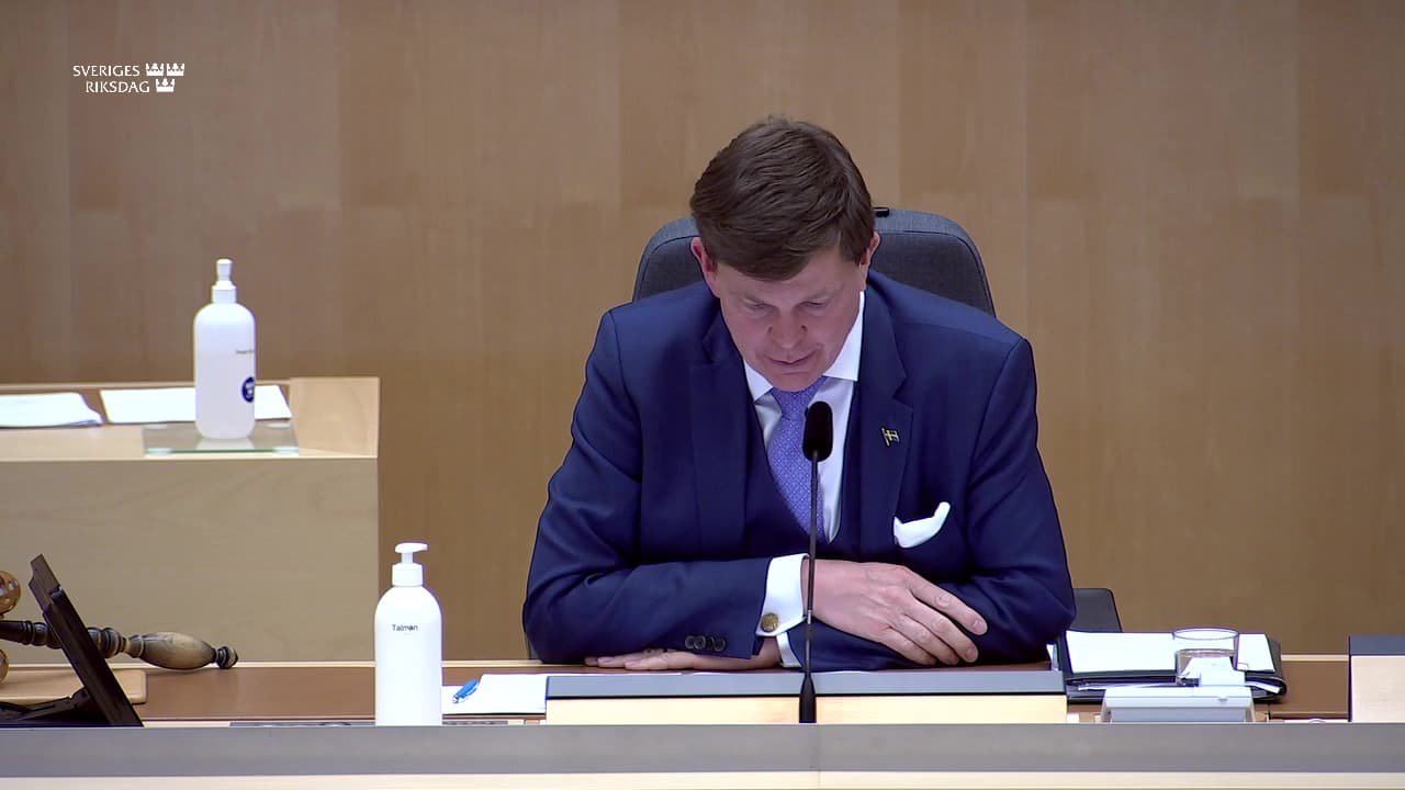 Stillbild från Beslut, Beslut