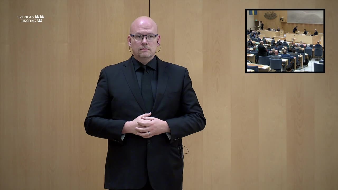 Stillbild från Regeringsförklaring, Regeringsförklaring – teckenspråkstolkad