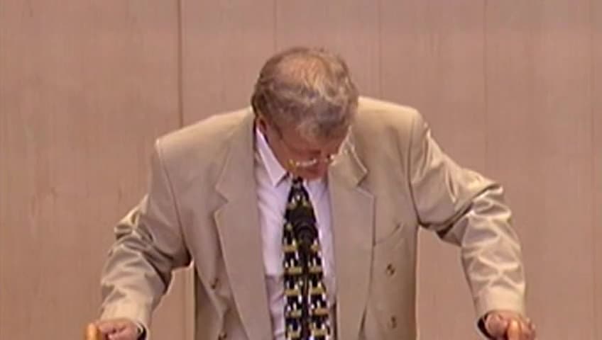 Stillbild från Debatt om förslag, Uppskov med behandlingen av ärende