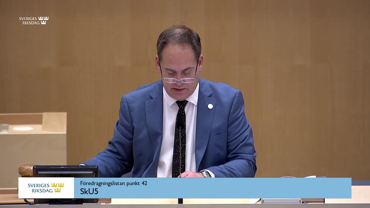 Stillbild från Beslut, Beslut