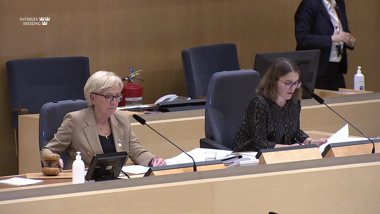 Stillbild från Beslut, Beslut
