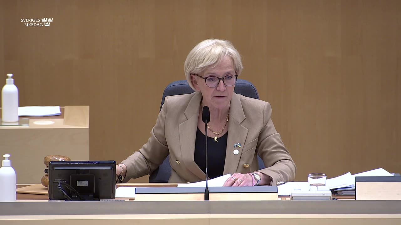 Stillbild från Beslut, Beslut