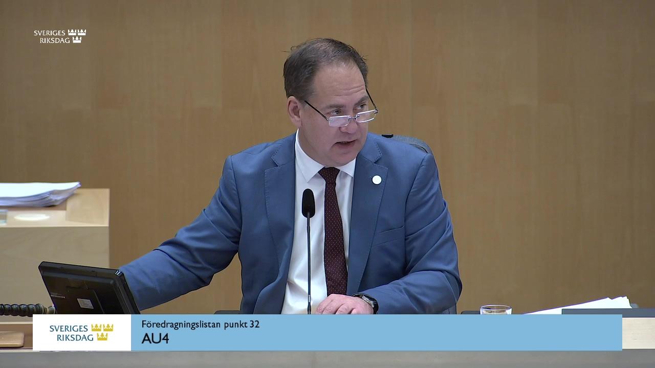 Stillbild från Debatt om förslag, Riksrevisionens rapport om den statliga lönegarantin