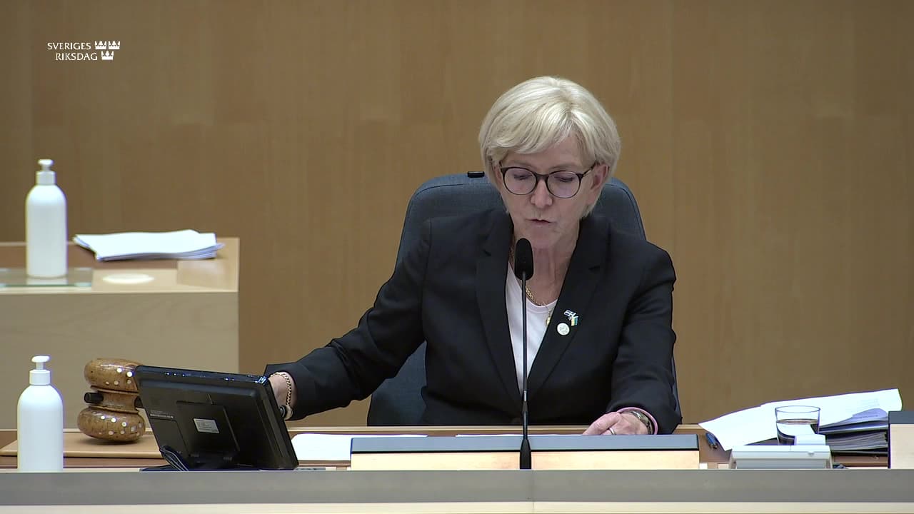 Stillbild från Beslut, Beslut