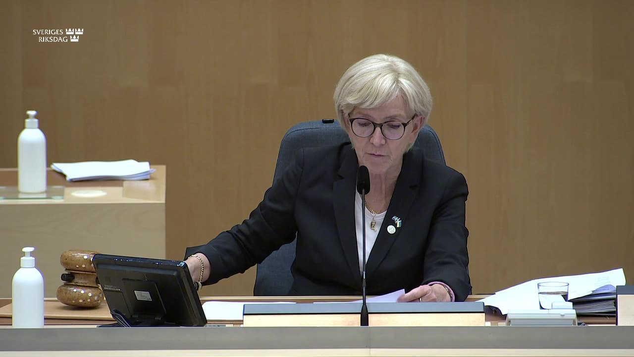 Stillbild från Beslut, Beslut
