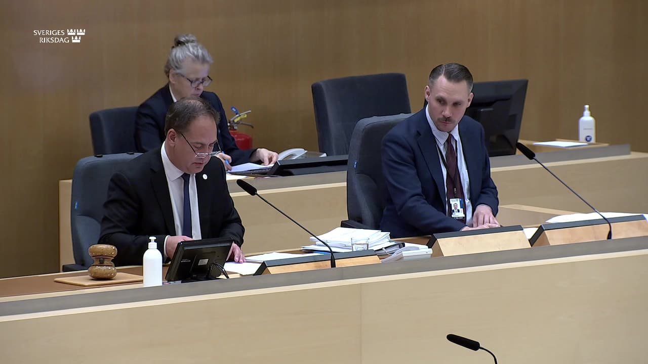 Stillbild från Beslut, Beslut