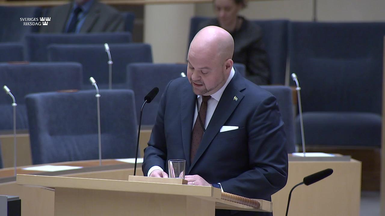 Stillbild från Interpellationsdebatt, Ursprungsmärkning av kött på restaurang