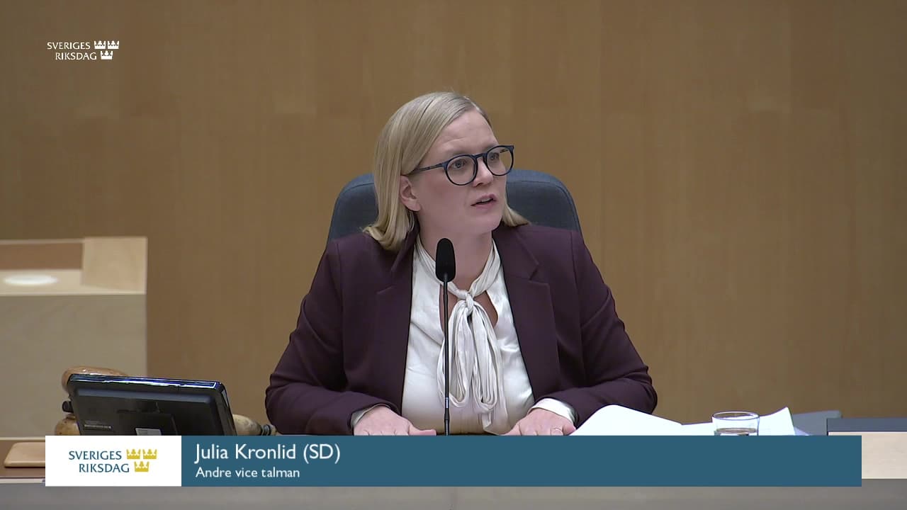 Stillbild från Beslut, Beslut
