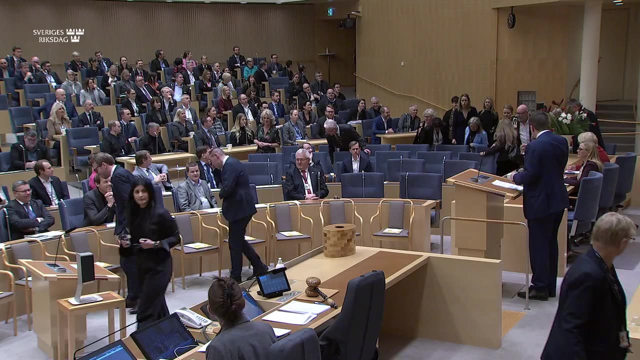 Stillbild från Avtackning, Avtackning efter voteringens slut