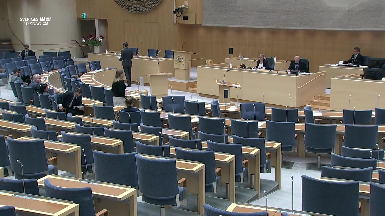 Stillbild från Interpellationsdebatt, Nya stambanor i järnvägssystemet