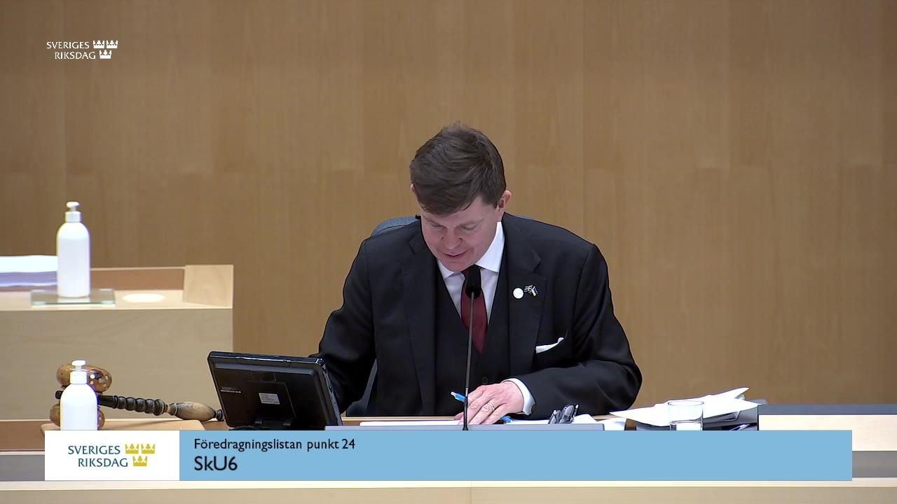 Stillbild från Debatt om förslag, Stämpelskatt vid förvärv av fast egendom och tomträtter som görs vid delning av aktiebolag genom separation