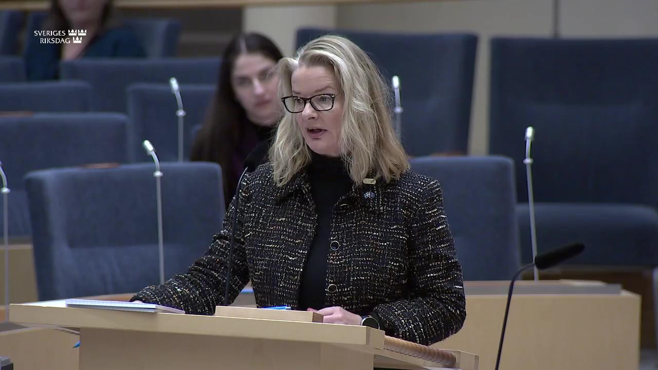 Stillbild från Interpellationsdebatt, Rätten till barnomsorg på obekväm arbetstid