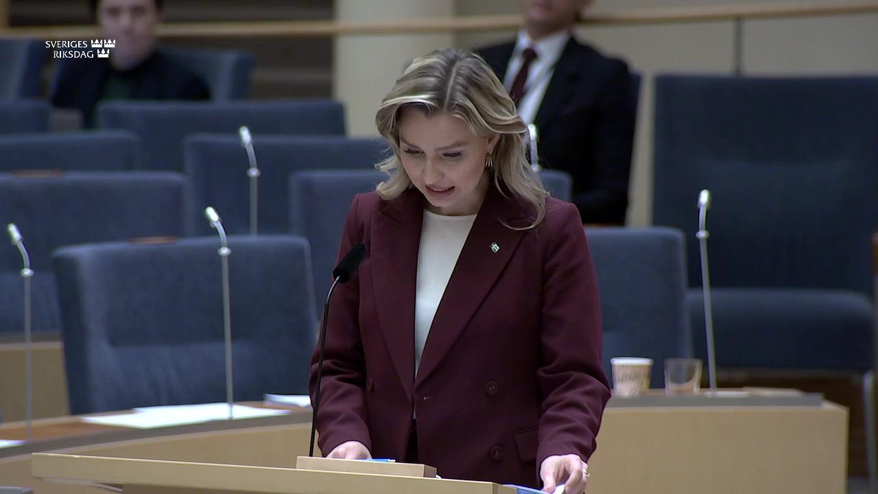 Stillbild från Interpellationsdebatt, Energi- och näringsministerns uttalande om den tidigare elpriskompensationen