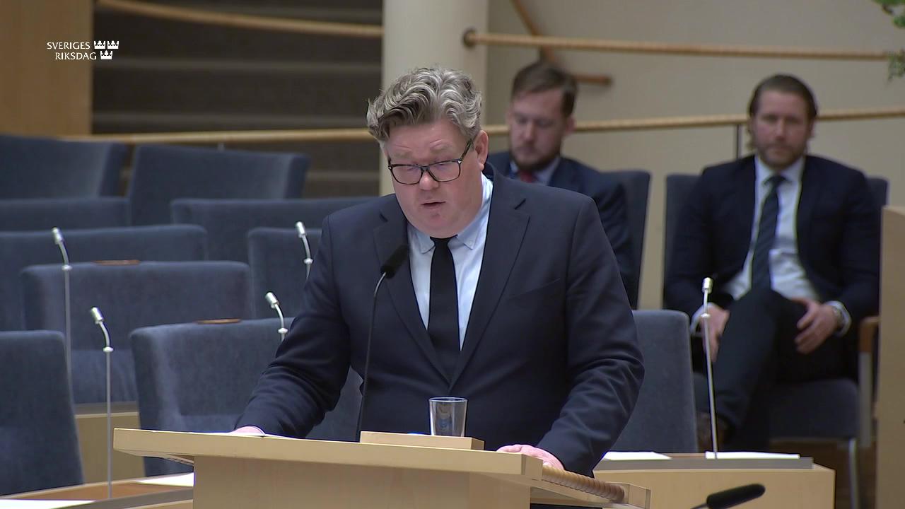 Stillbild från Interpellationsdebatt, Förberedelse för kontakt med barn i sexuellt syfte